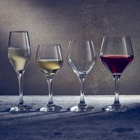 Rlla Fully Temperd Wine Glasses with drinks